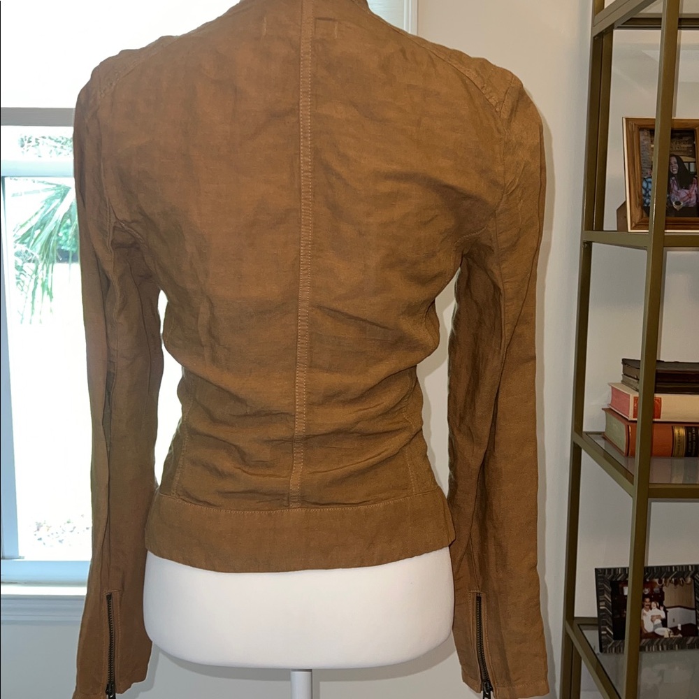 Lightweight Jacket 🧥 - Picture 9 of 11